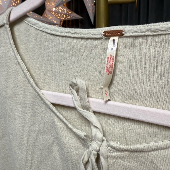 Free People Dipped in Floral Embroidered Cardi in Morning Oat NWOT - Picture 10 of 10